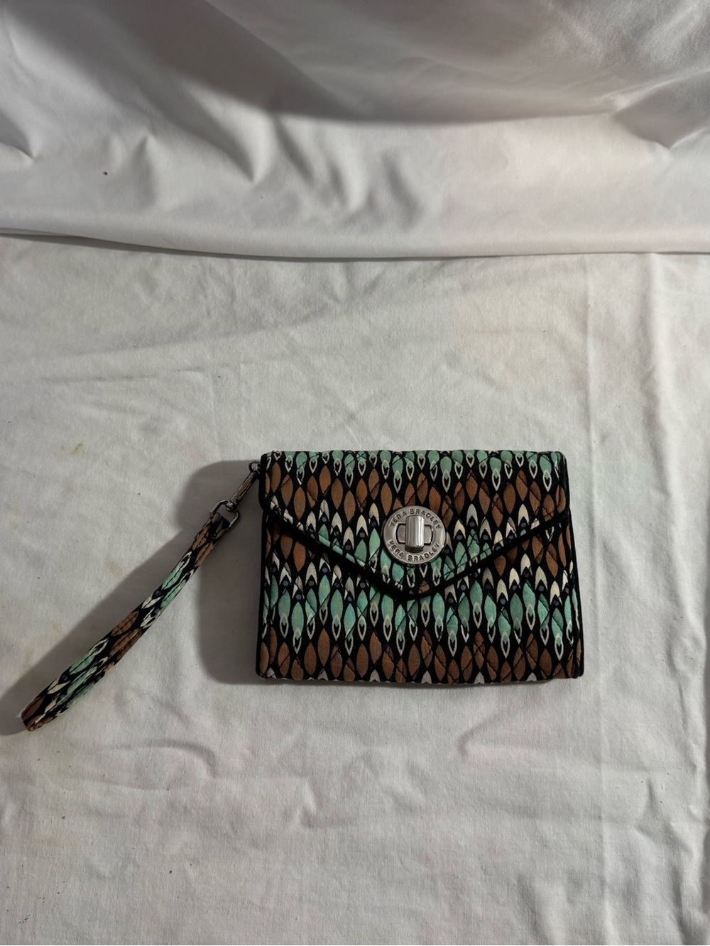 Vera Bradley Cell Phone Wristlet Sierra Stream Retired Geometric Teal Brown